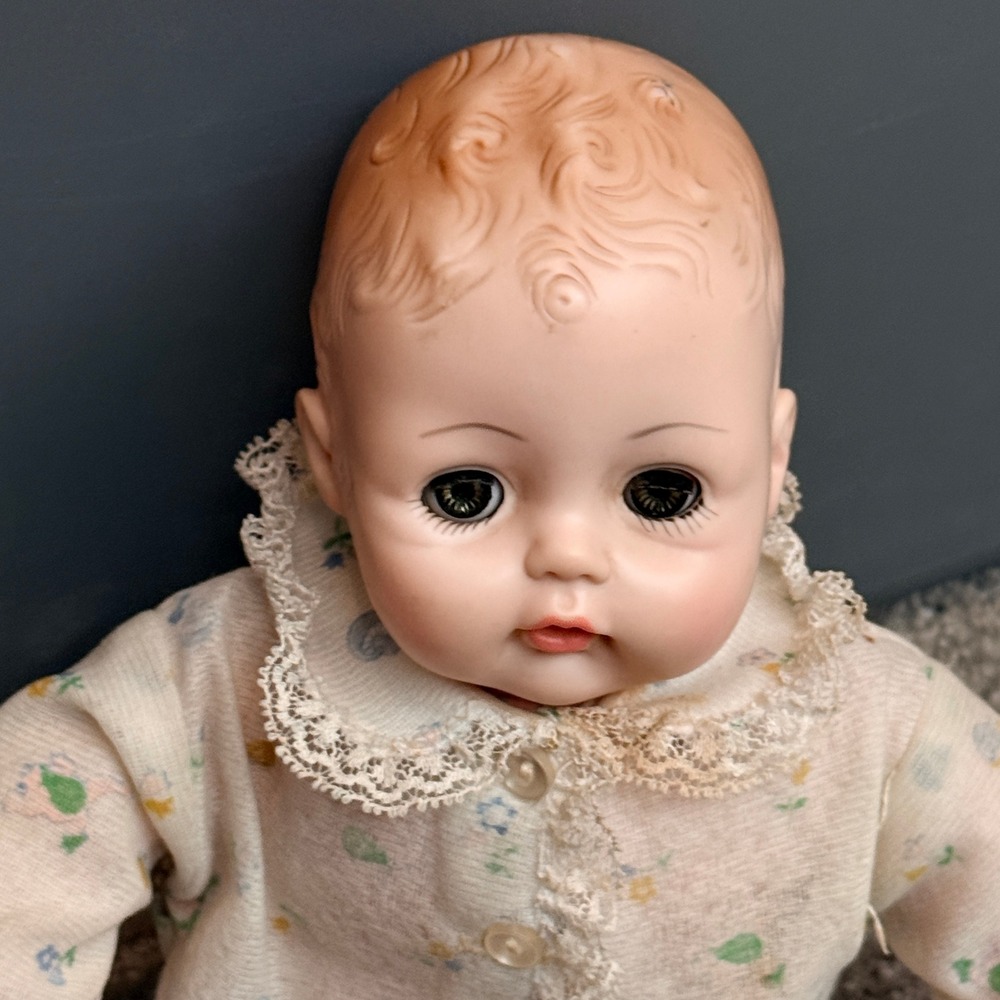Vintage Madame Alexander Baby Doll Sleep Eyes Floral Lace Sleeper 1977 12in - Picture 2 of 10
